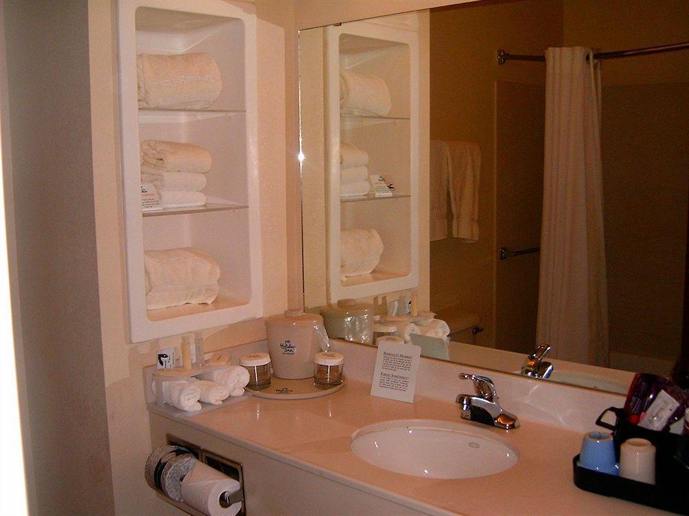 Holiday Inn Express Hotel & Suites Plainview By Ihg Номер фото