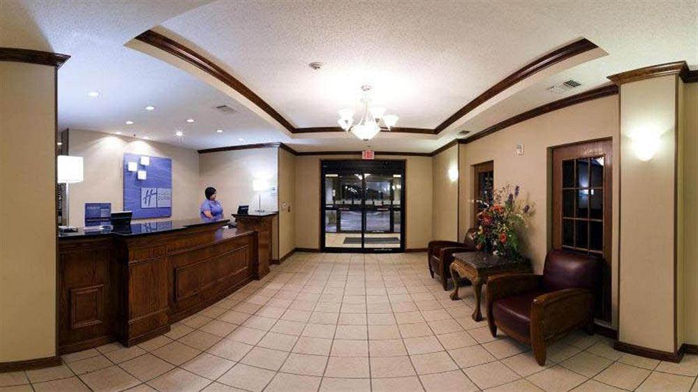 Holiday Inn Express Hotel & Suites Plainview By Ihg Екстер'єр фото
