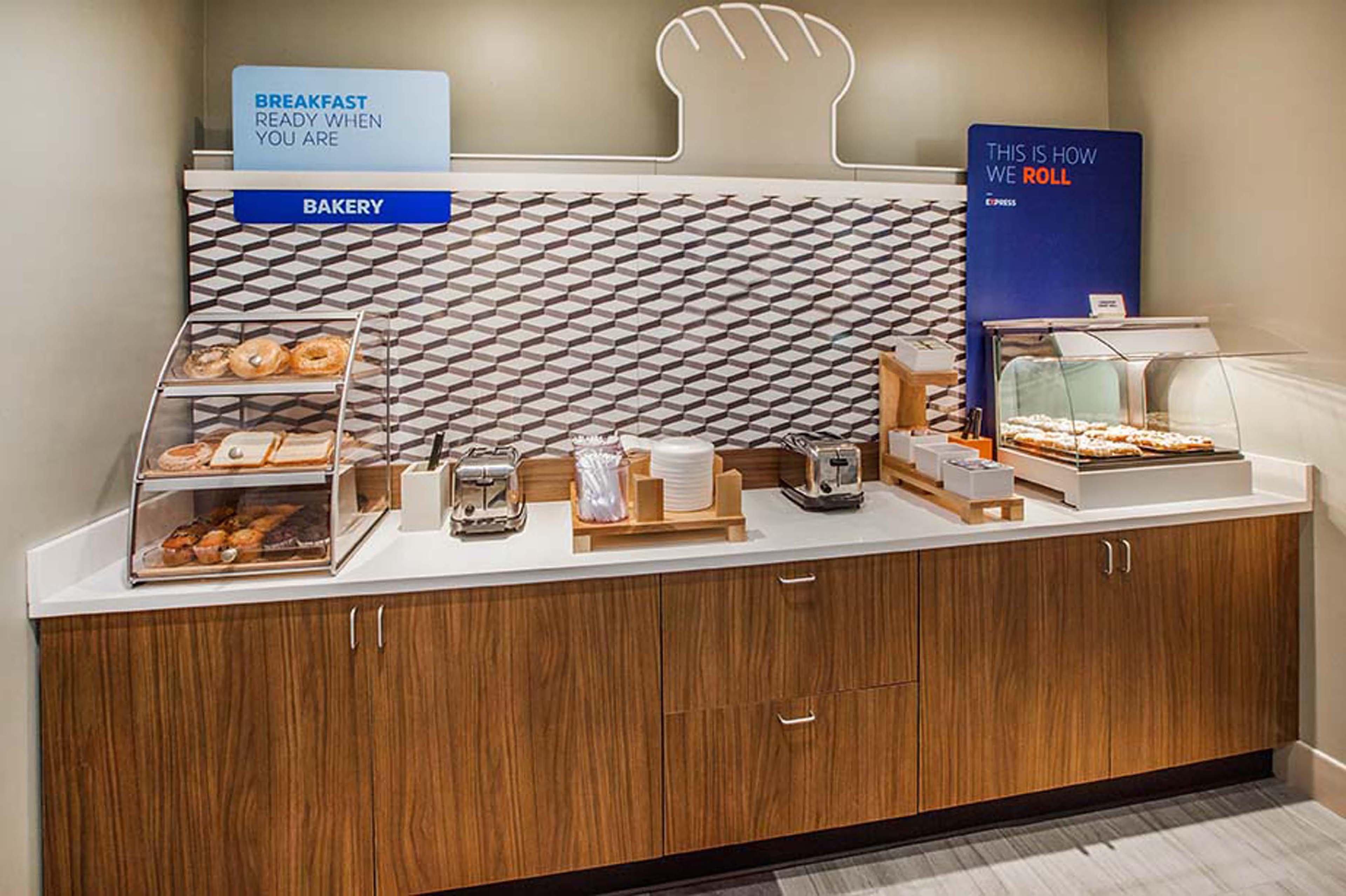 Holiday Inn Express Hotel & Suites Plainview By Ihg Екстер'єр фото