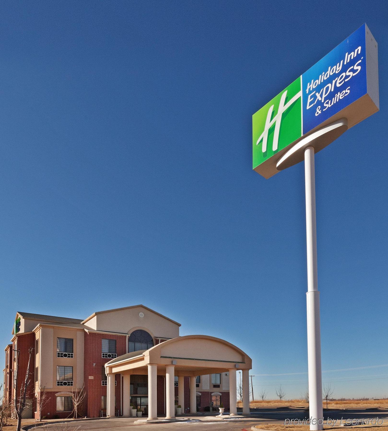 Holiday Inn Express Hotel & Suites Plainview By Ihg Екстер'єр фото