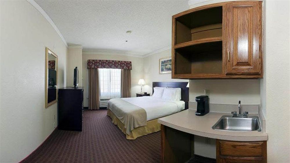 Holiday Inn Express Hotel & Suites Plainview By Ihg Екстер'єр фото